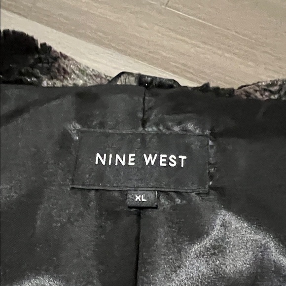 Elegant Brown Faux Fur Coat - Picture 7 of 10